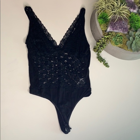 Lace Guess Los Angeles Red Tab Black Lace Bodysuit women’s xs - Picture 1 of 8